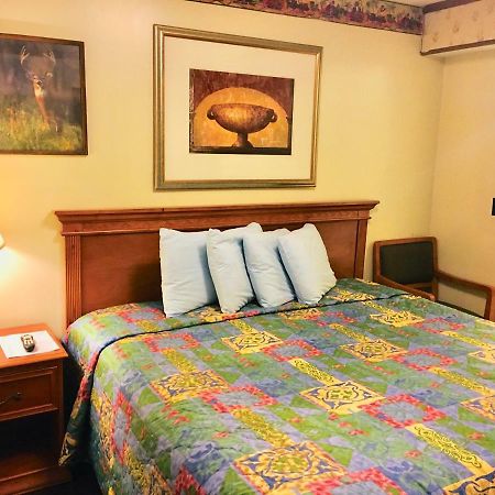 North Country American Inn Kalkaska Dış mekan fotoğraf