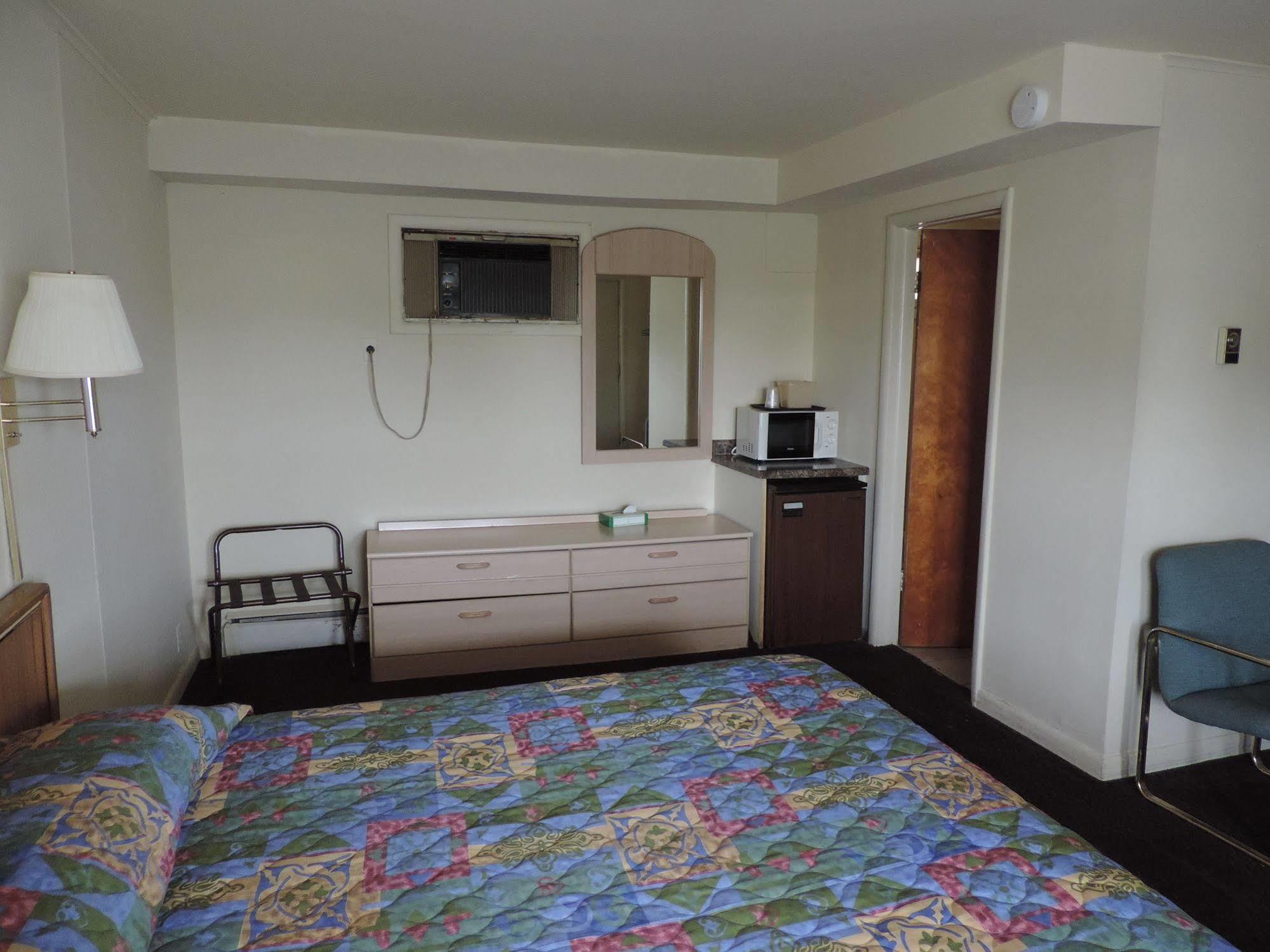 North Country American Inn Kalkaska Dış mekan fotoğraf