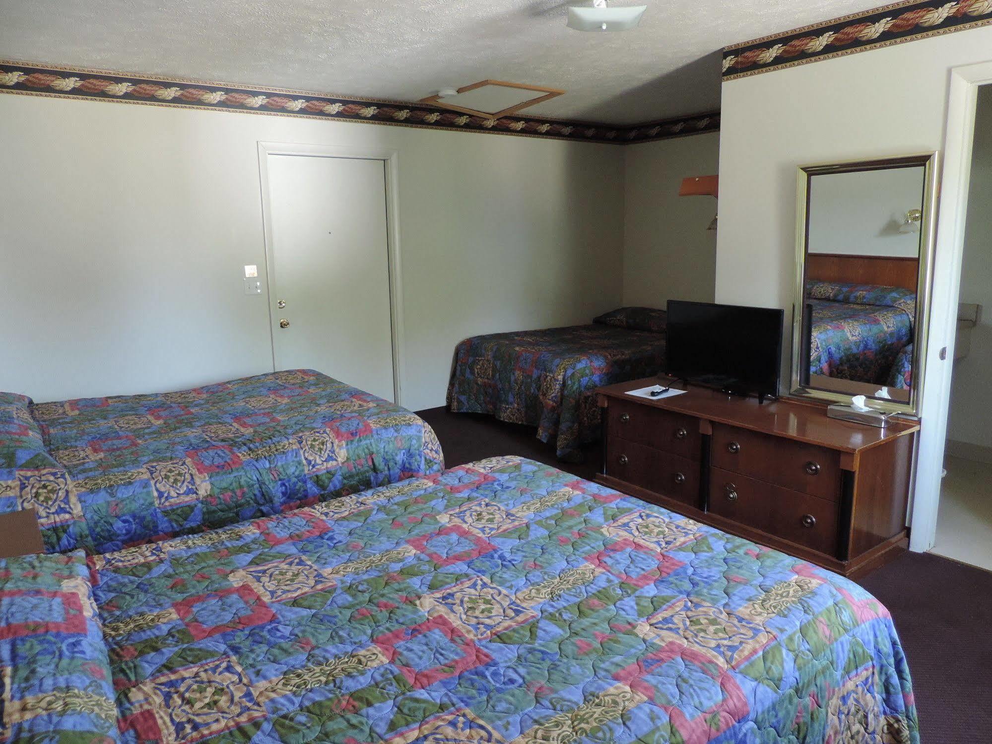 North Country American Inn Kalkaska Dış mekan fotoğraf