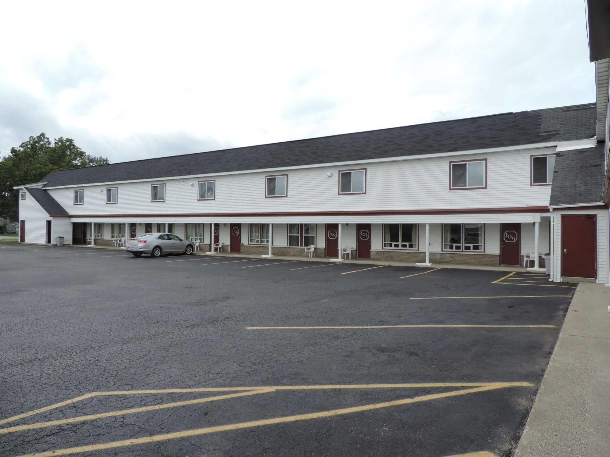 North Country American Inn Kalkaska Dış mekan fotoğraf