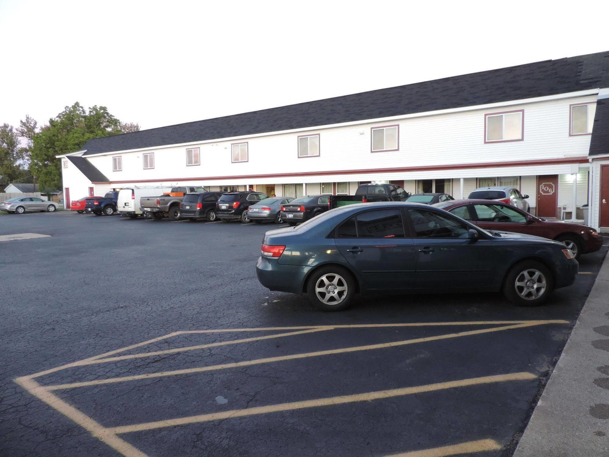 North Country American Inn Kalkaska Dış mekan fotoğraf