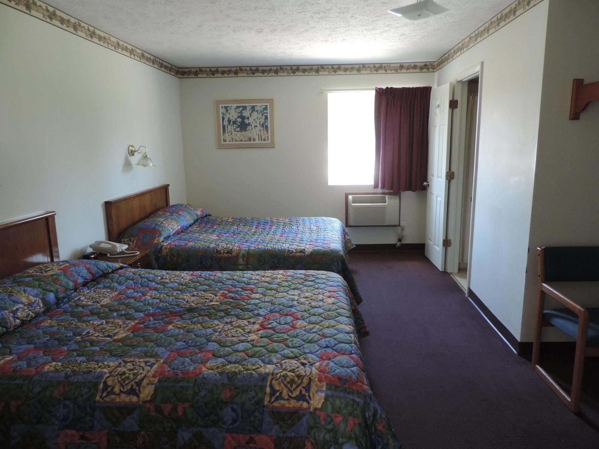 North Country American Inn Kalkaska Dış mekan fotoğraf