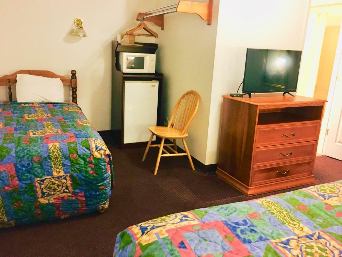 North Country American Inn Kalkaska Dış mekan fotoğraf