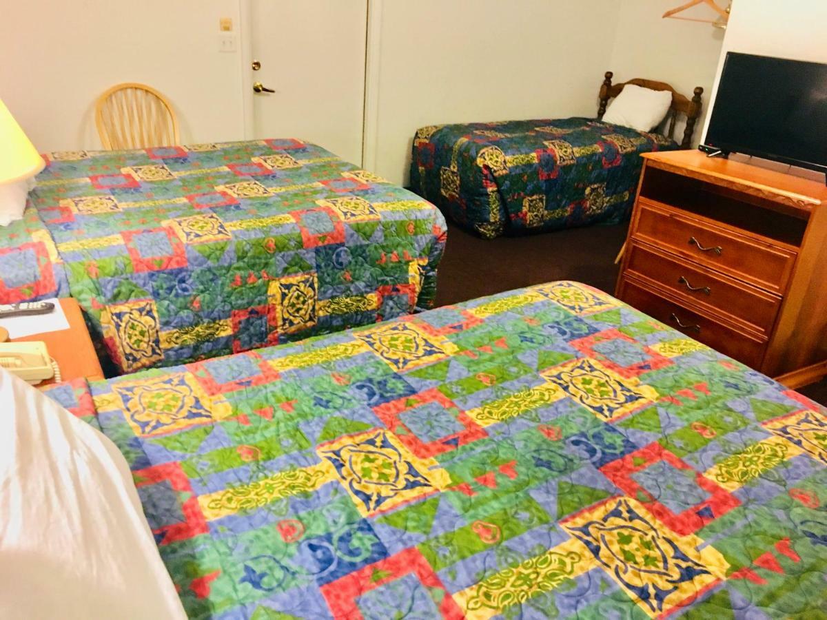 North Country American Inn Kalkaska Dış mekan fotoğraf