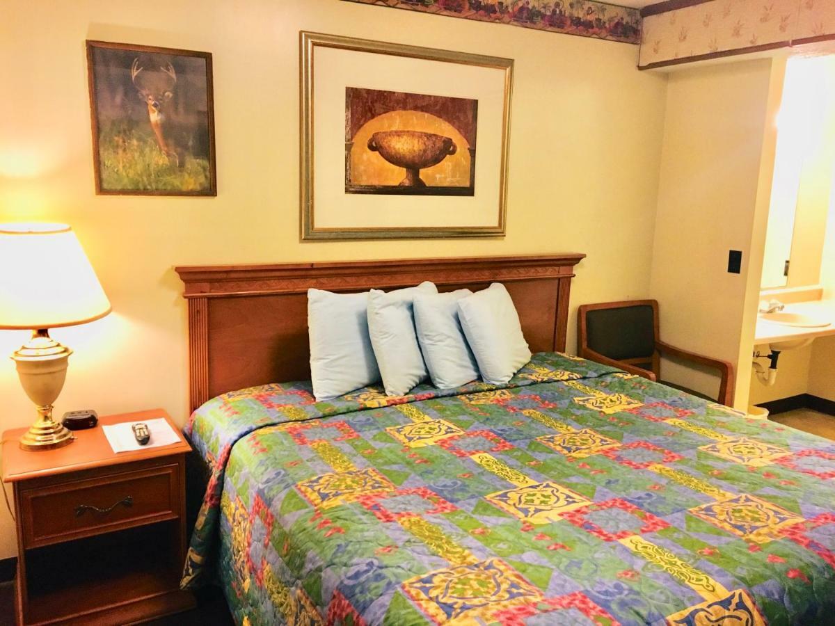 North Country American Inn Kalkaska Dış mekan fotoğraf